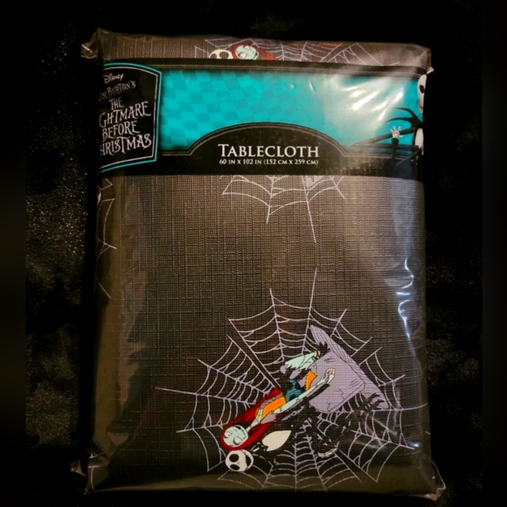 NWT Disney Tim Burton Nightmare Before Christmas Jack & Sally Table Cloth